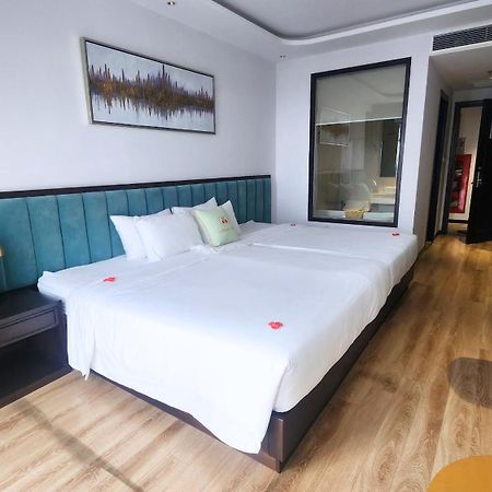 Cordial Grand Hotel Da Nang Beach - Infinity Rooftop Pool Exterior foto