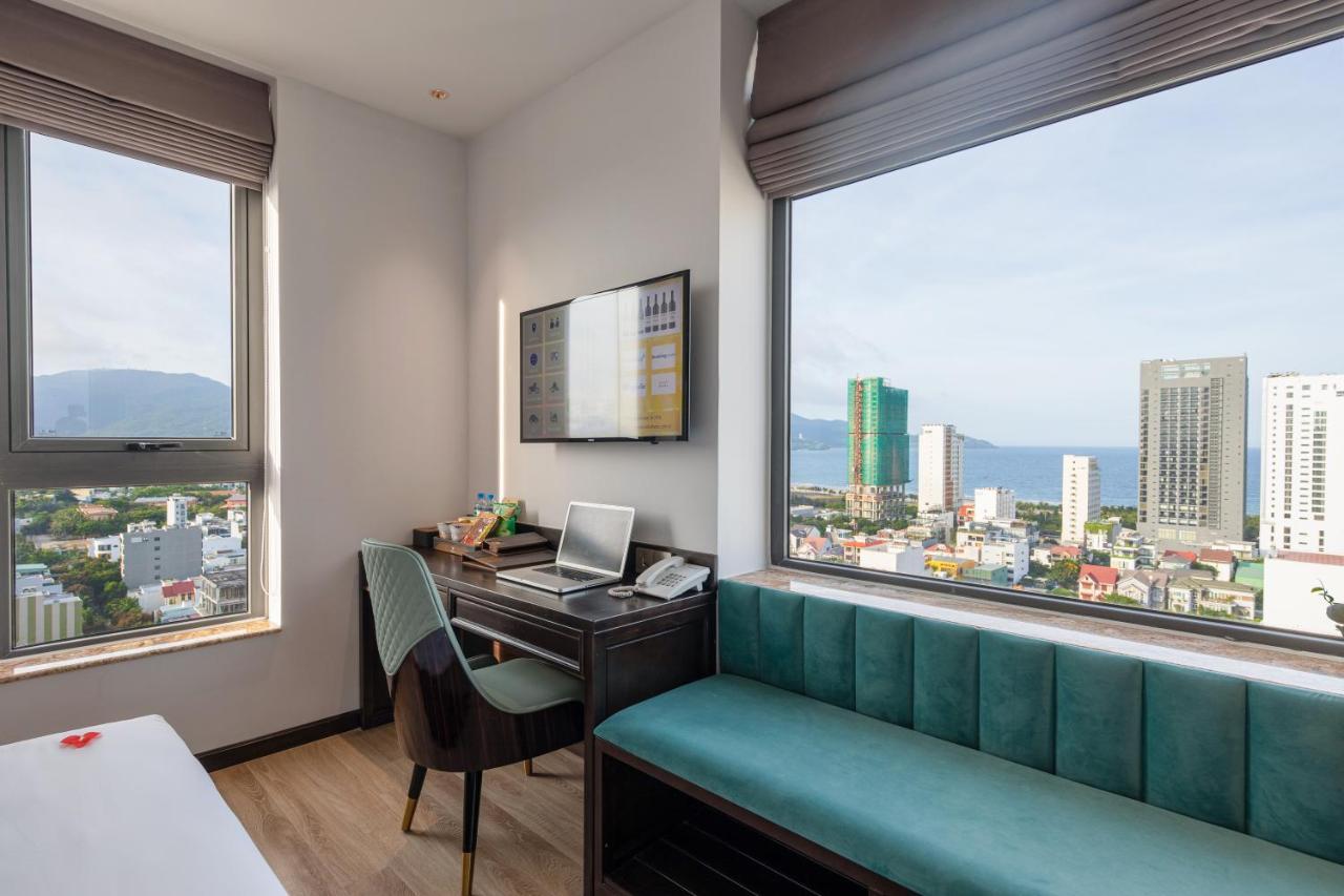 Cordial Grand Hotel Da Nang Beach - Infinity Rooftop Pool Exterior foto